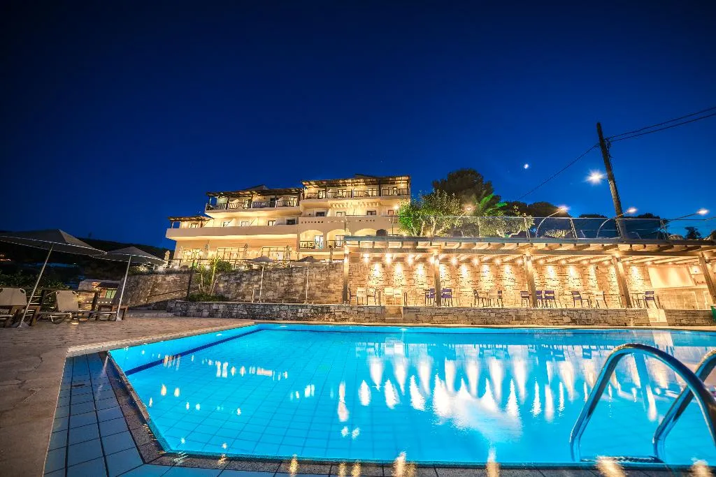 Pool, Forest Park, Crete