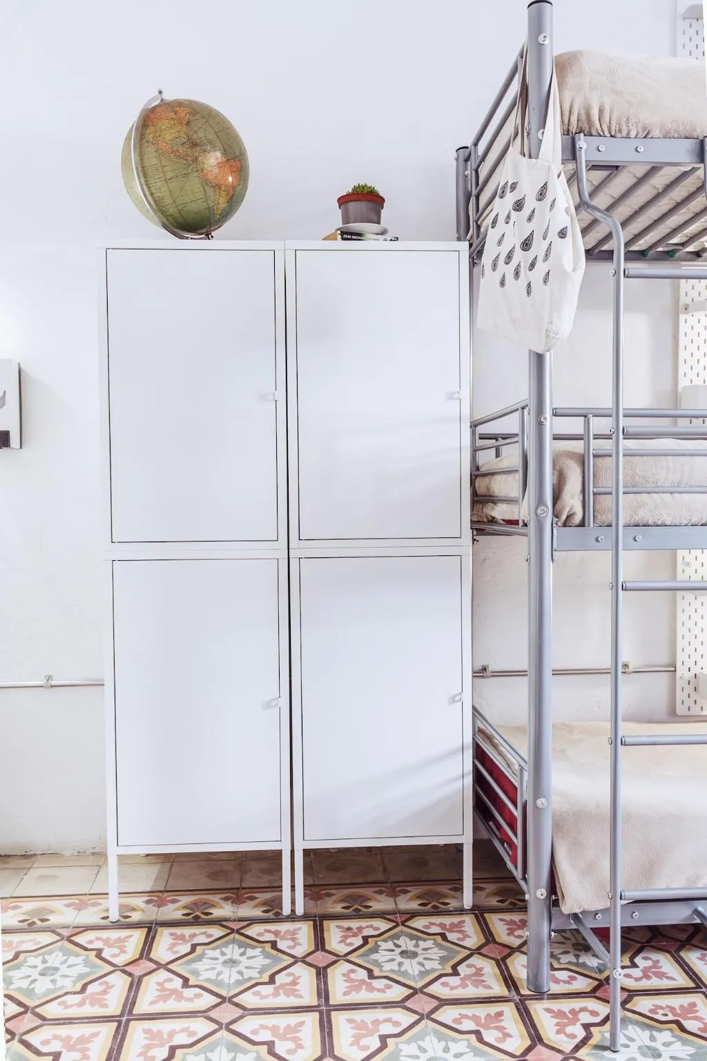 Room, Granny's Inn - Hostel, Malta