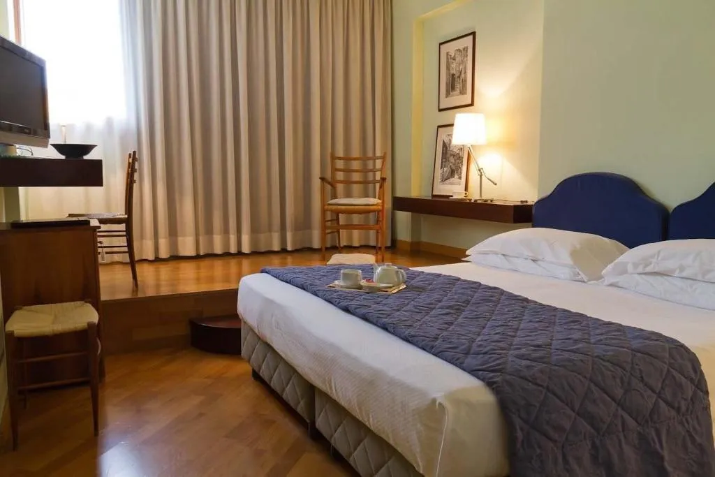 Room, Hotel Dei Duchi, Perugia