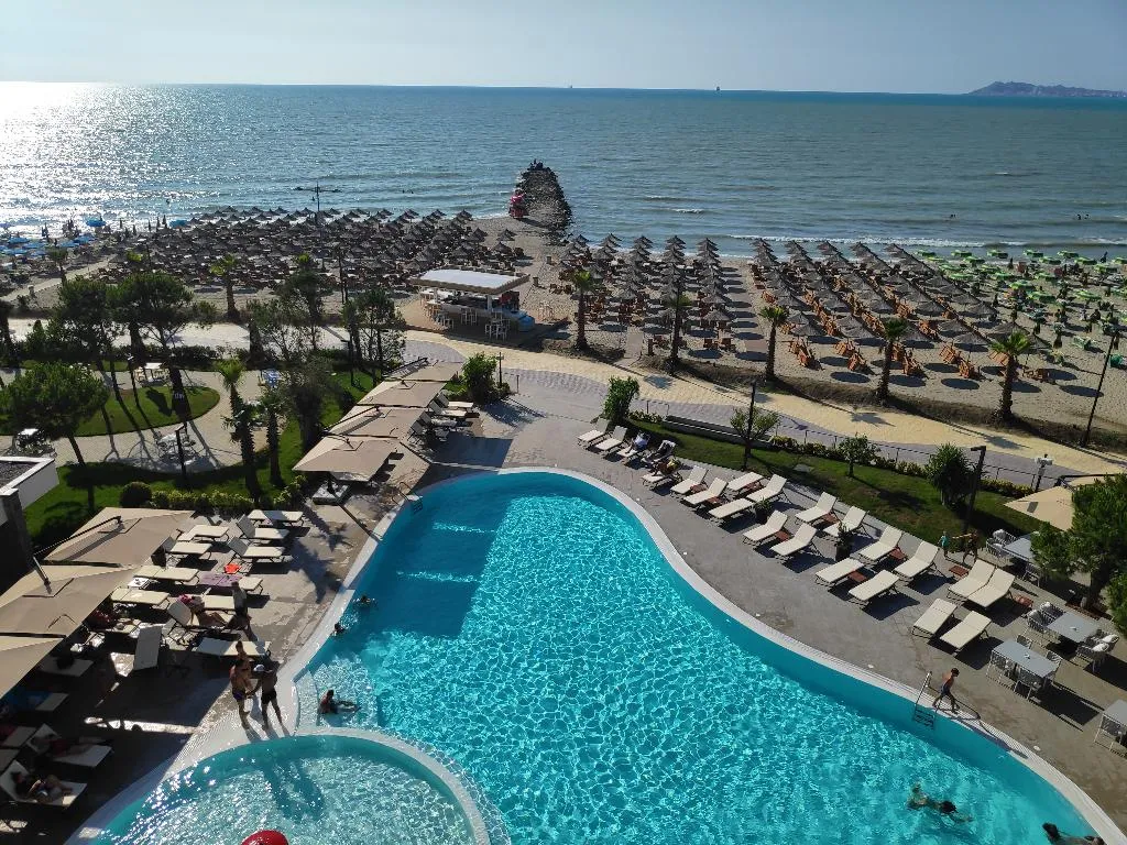 Pool, Supreme Hotel, Durres