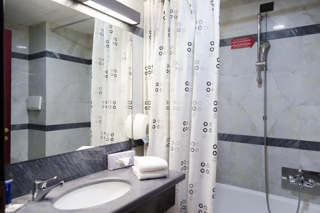 Room, iH Hotels Milano Blu Visconti, Milan