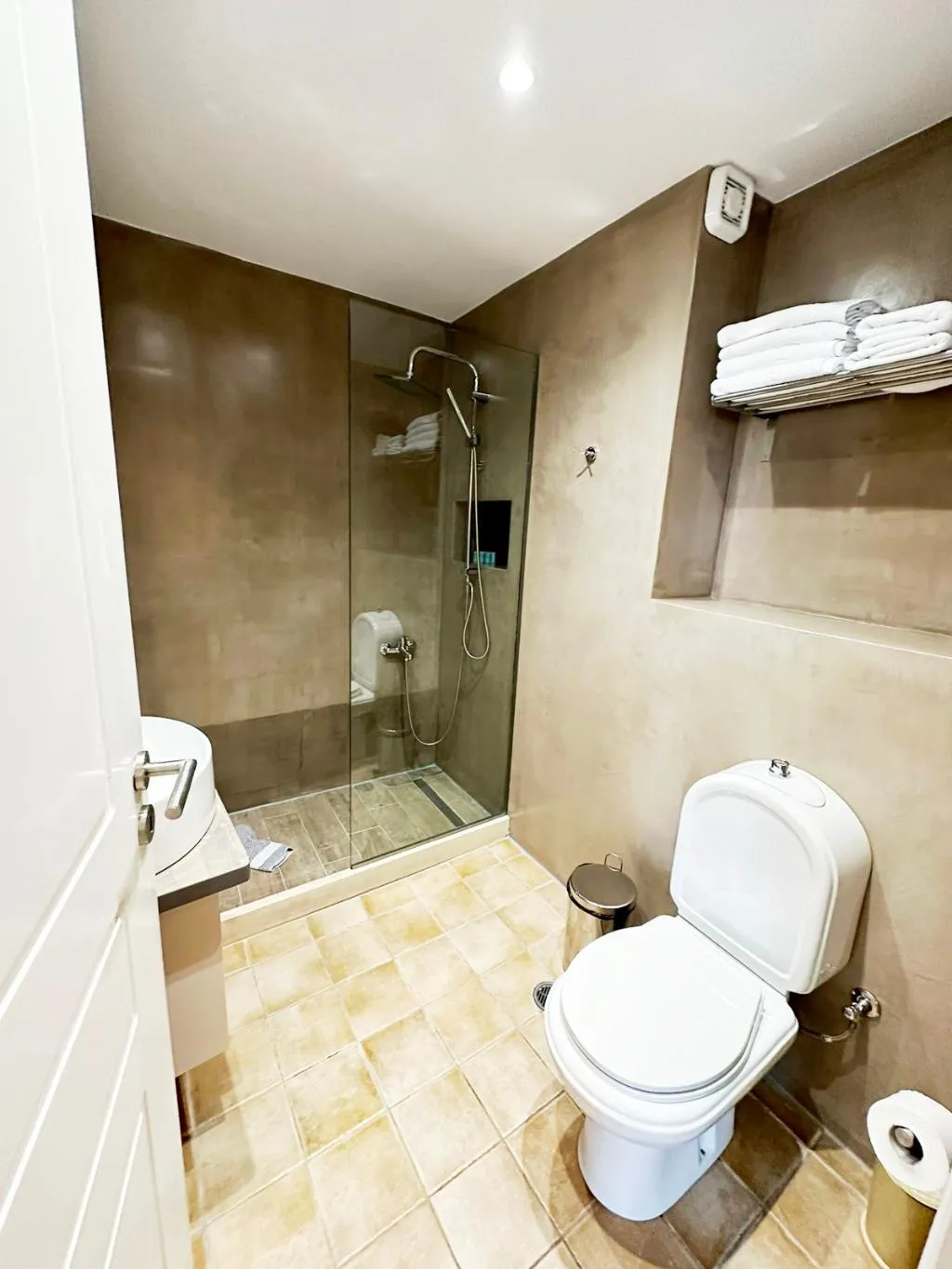 Double or Twin CAPACITY 2 Room, Faedra Beach, Crete