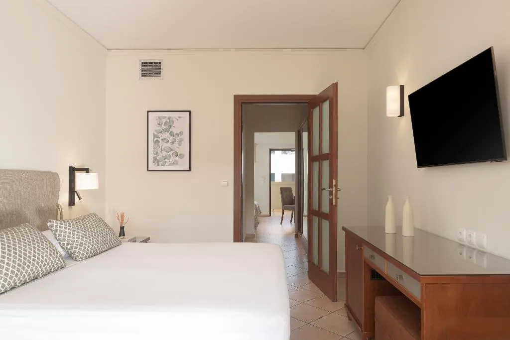FAMILY ROOM STANDARD Room, Theartemis Palace, Crete
