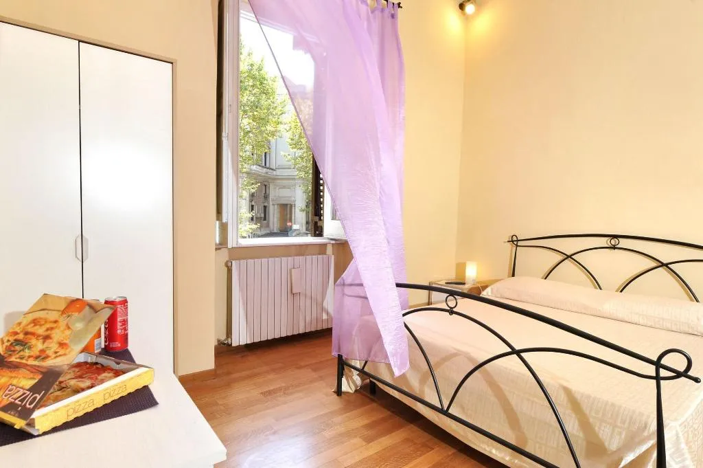 Room, Trinity Luxury Rooms, Rome