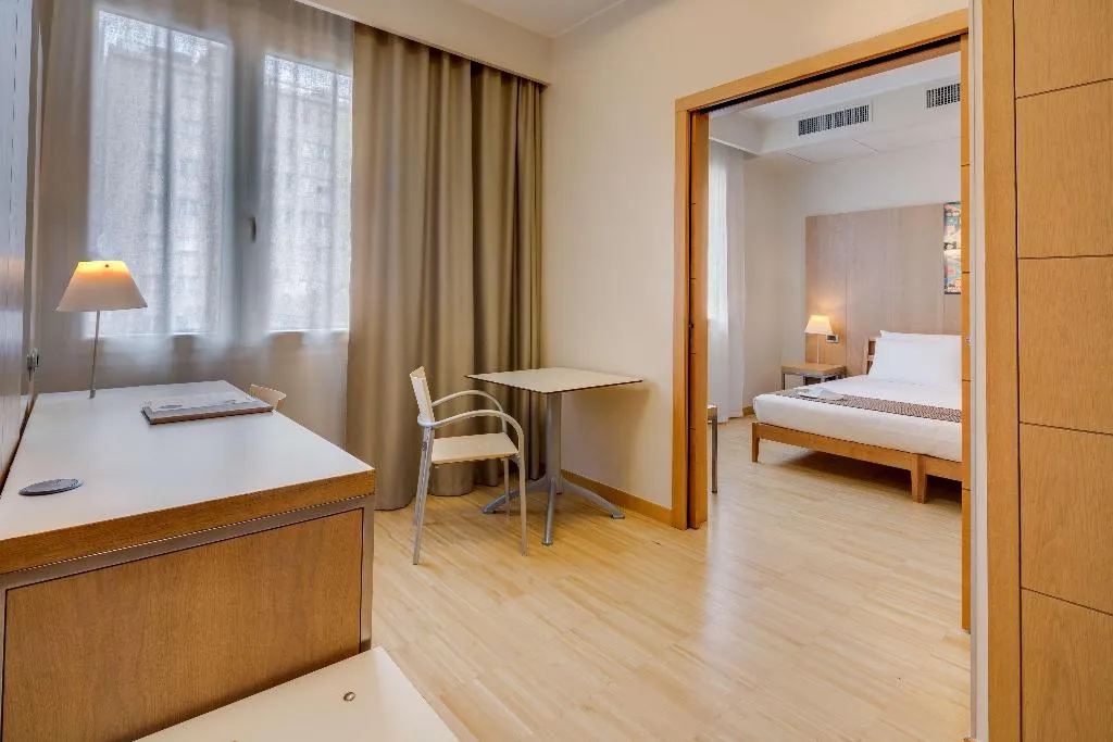 JUNIOR SUITE KING SIZE BED Room, Best Western Plus Hotel Bologna, Venice