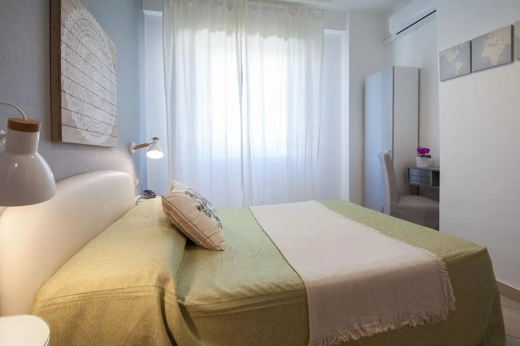 Room, Mini Hotel, Naples