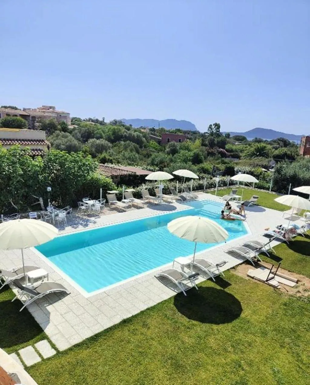 Sports and Entertainment, Al Mare Da Francesca, Olbia