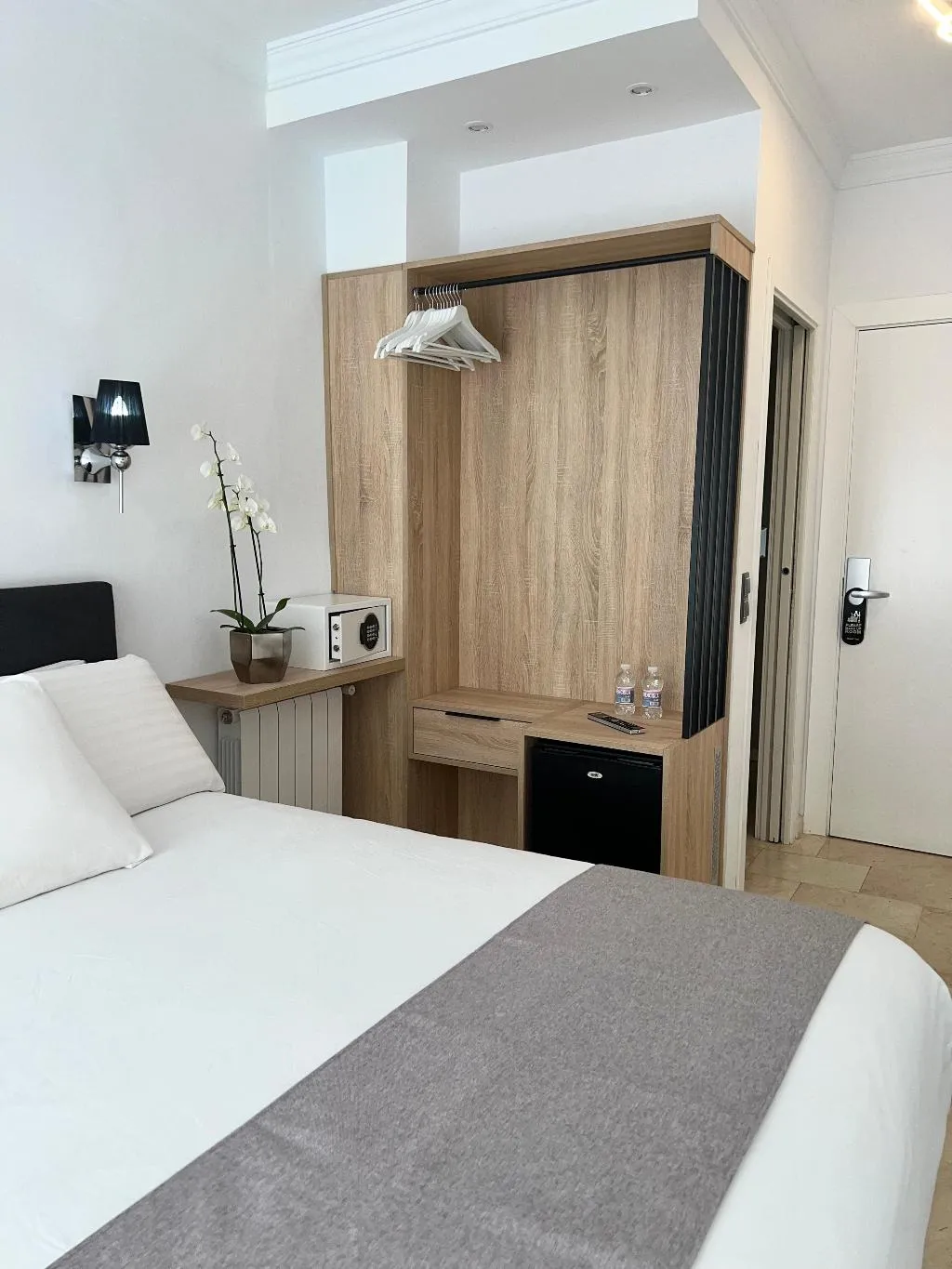 Double or Twin STANDARD Room, Abril, Costa Del Sol