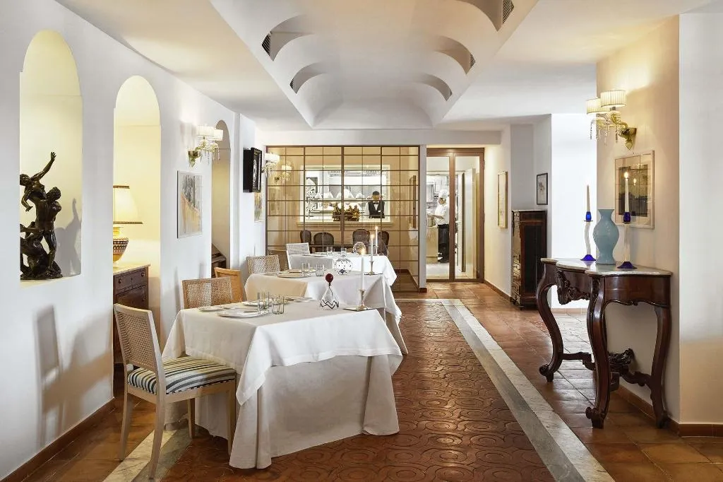 Restaurant, Palazzo Avino, Naples