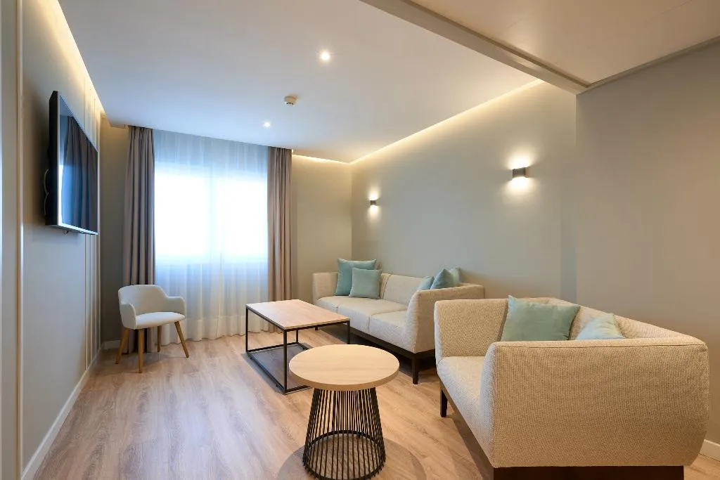 JUNIOR SUITE STANDARD Room, Monte Triana, Seville