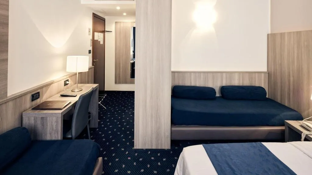 QUADRUPLE THREE BEDS Room, Roberta, Venice