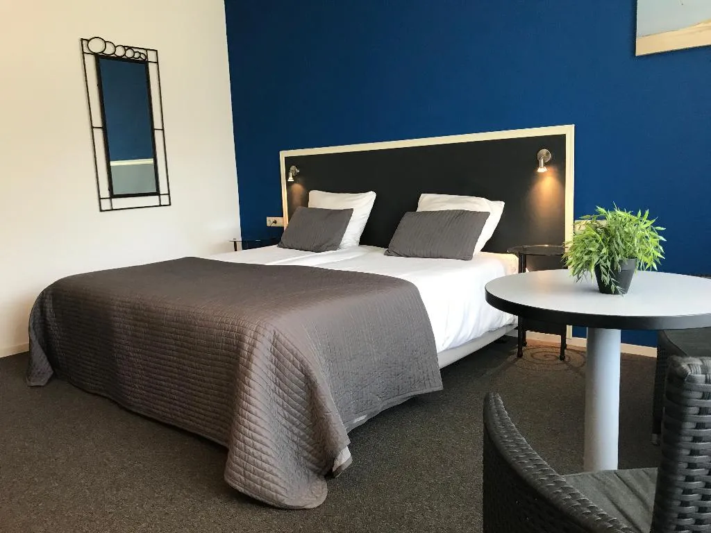TRIPLE STANDARD Room, Fletcher Strandhotel Renesse, Amsterdam