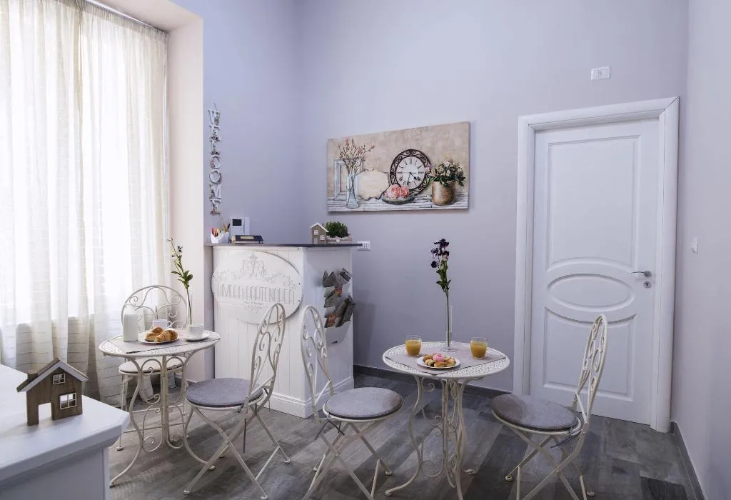 Lobby, Dimora Partenopea, Naples