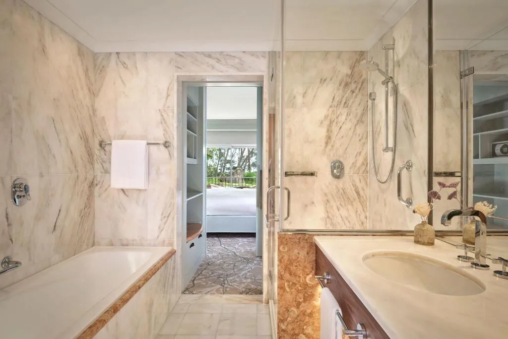 DOUBLE DELUXE KING BED Room, Penha Longa, Lisbon