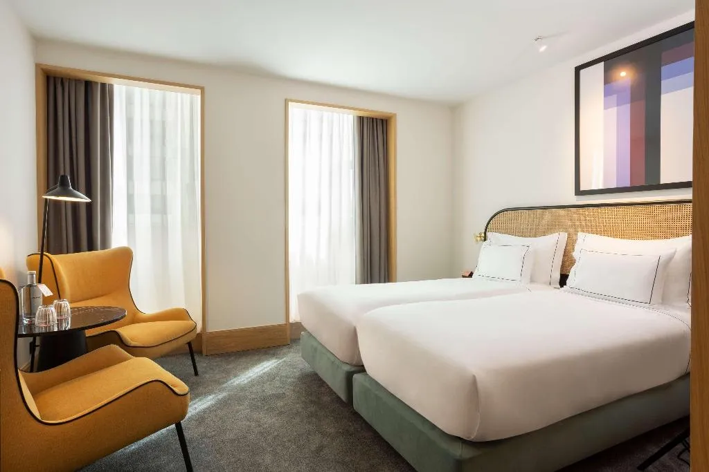 TWIN GUEST ROOM Room, Arts Hotel Porto, Tapestry Collection By Hilton, Porto