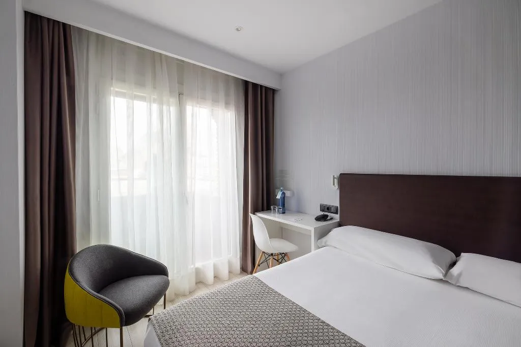 DOUBLE SINGLE USE PREMIUM Room, Catalonia Albeniz, Barcelona