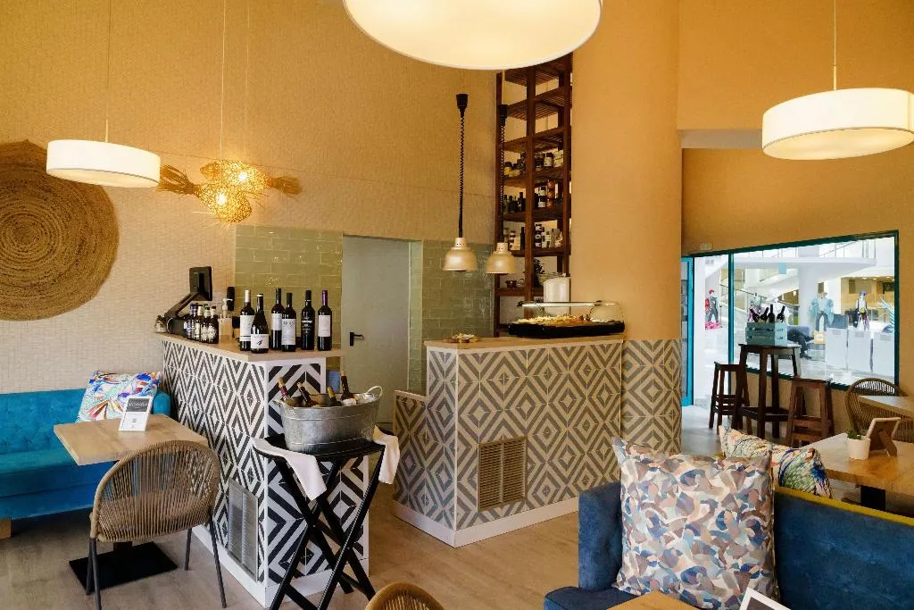 Bar, Alua Tenerife, Tenerife
