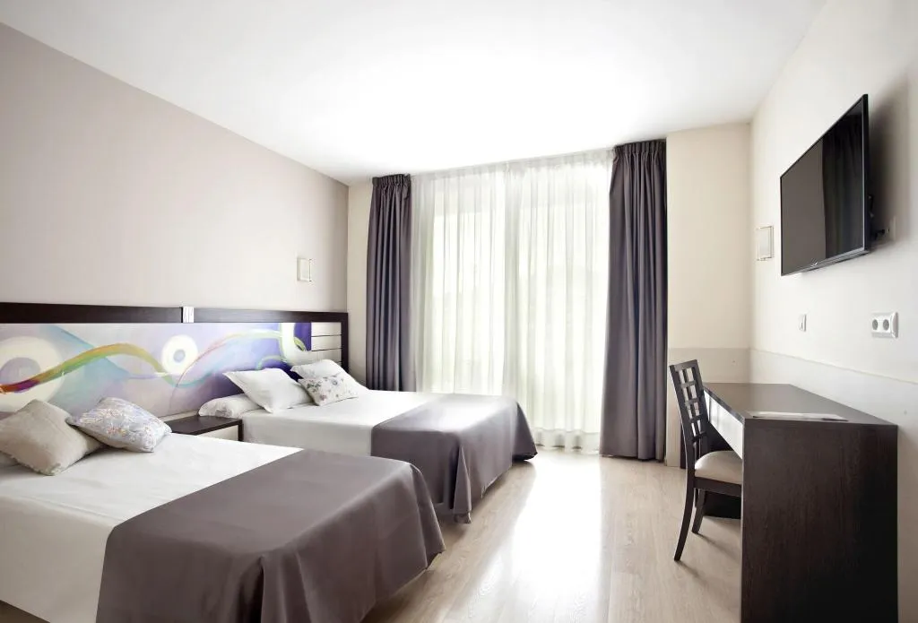 TRIPLE STANDARD Room, Indalo Park, Costa Brava