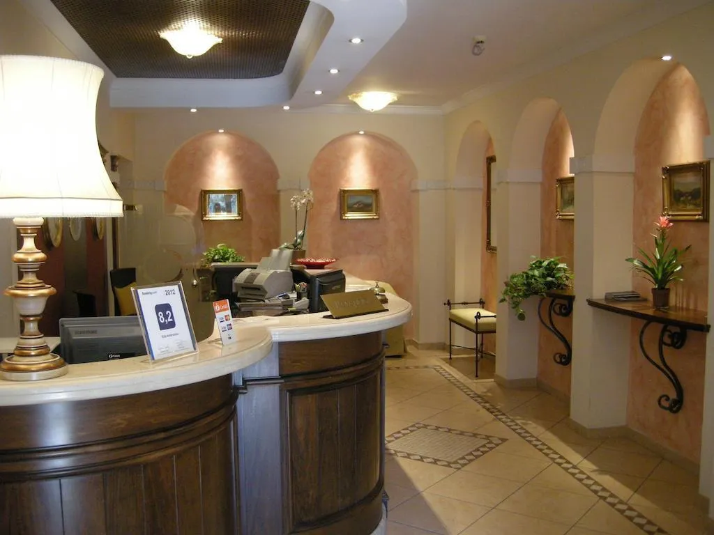 Lobby, Villa Ambrosina, Florence