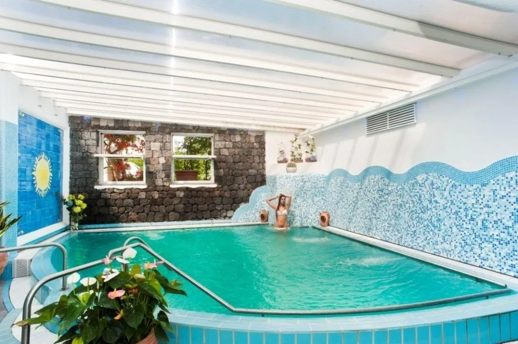 Pool, Terme Floridiana, Naples