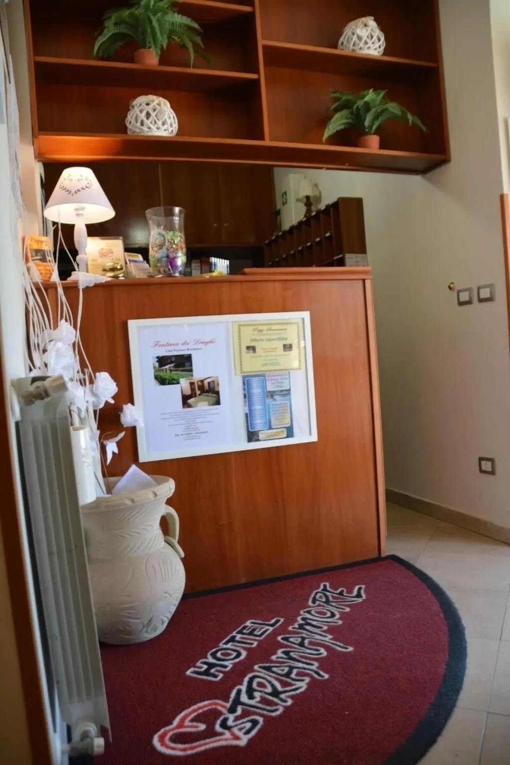 Lobby, Stranamore, Rome