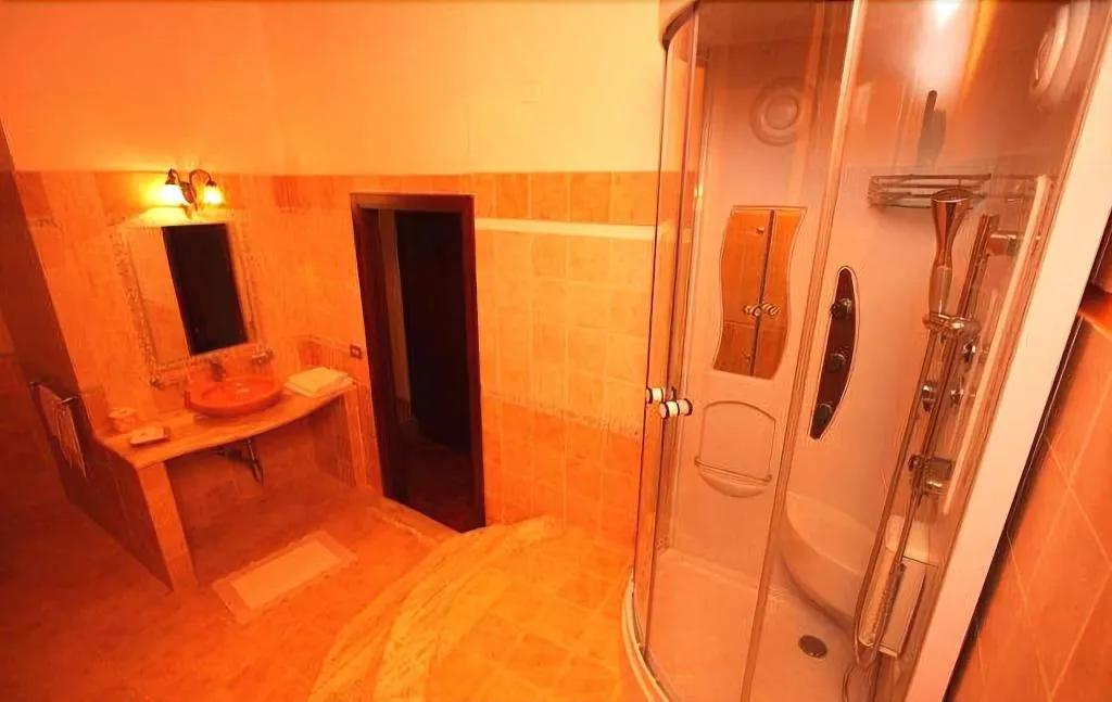 Room, Concordia, Palermo