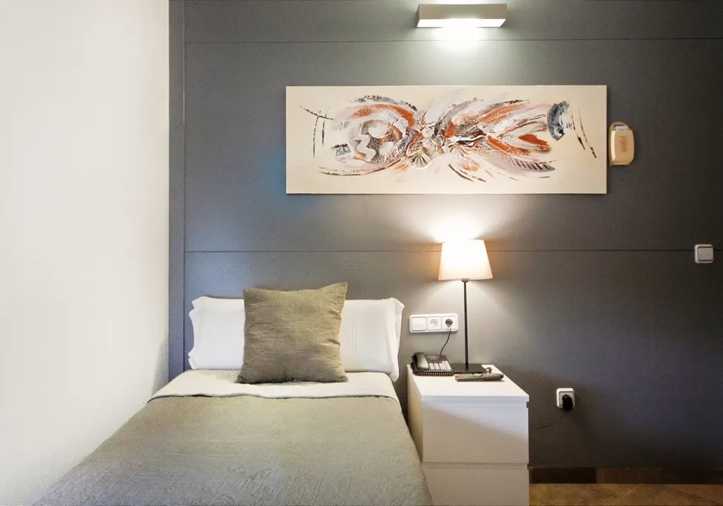 SINGLE STANDARD Room, Sant Pere II Hotel, Barcelona