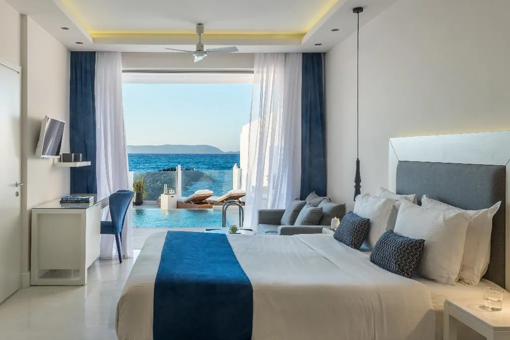 SUITE WITH PRIVATE POOL Room, Knossos Beach Bungalows & Suites, Crete