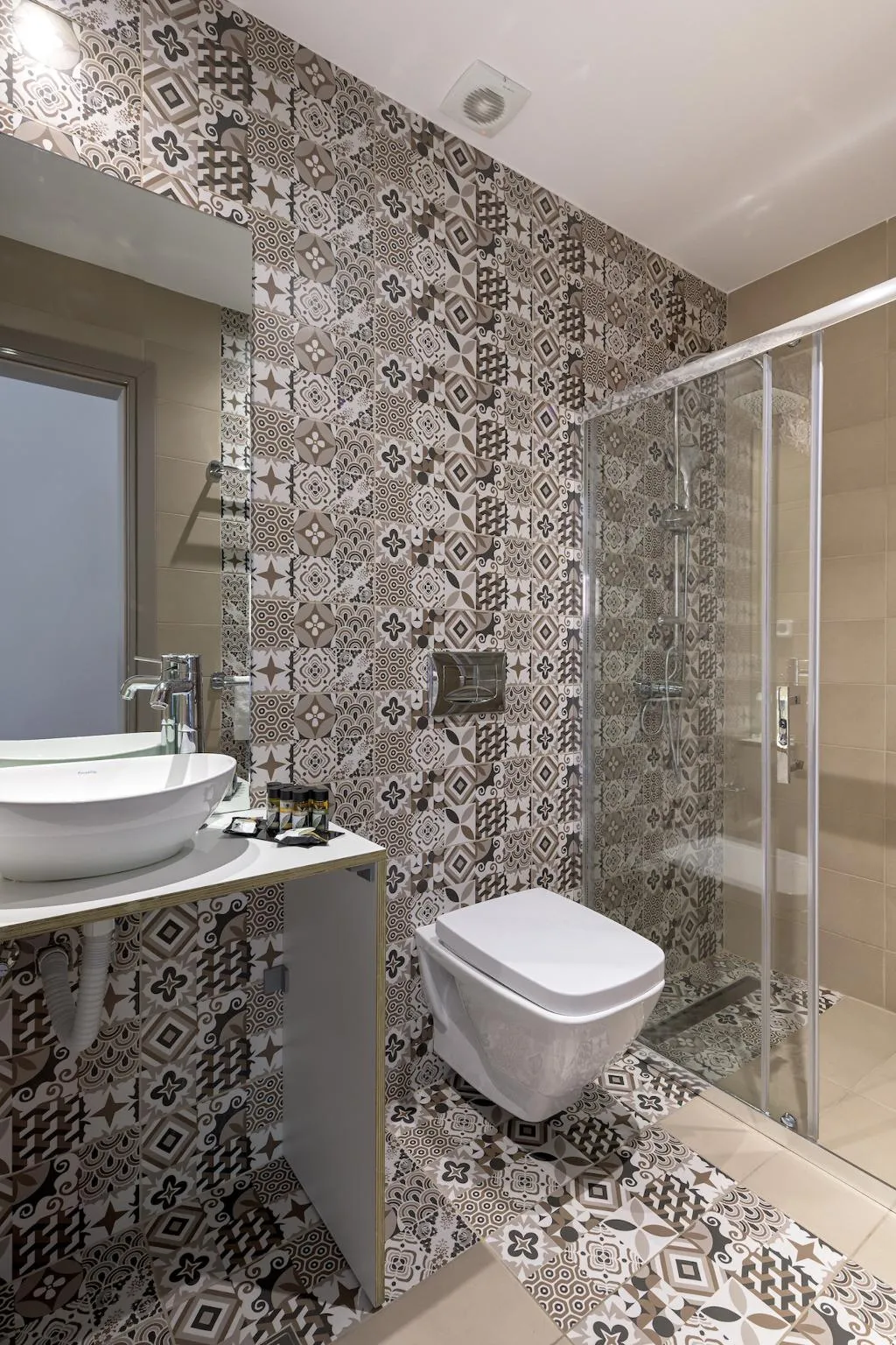 HOME FIVE BEDROOMS Room, Alley7, Rhodes