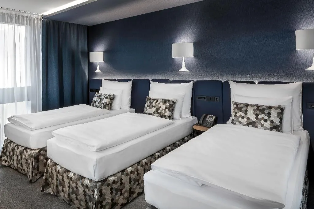 TRIPLE SUPERIOR Room, Urban Creme, Prague