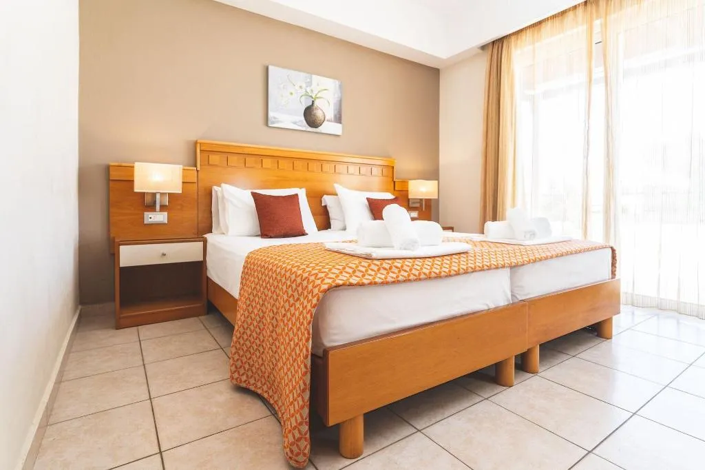 Room, Helios, Crete