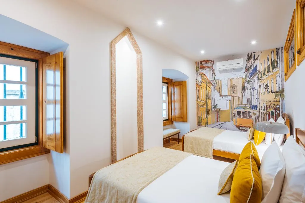 FAMILY ROOM TWO BEDROOMS ONE BATHROOM Room, Varandas De Lisboa, Lisbon