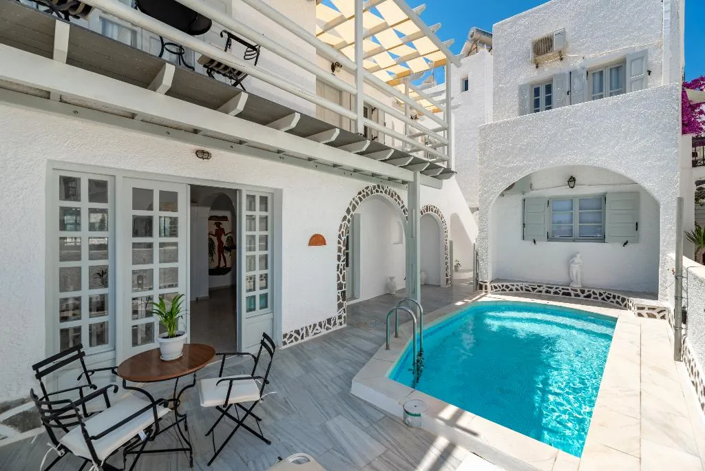 Pool, Maralex, Santorini