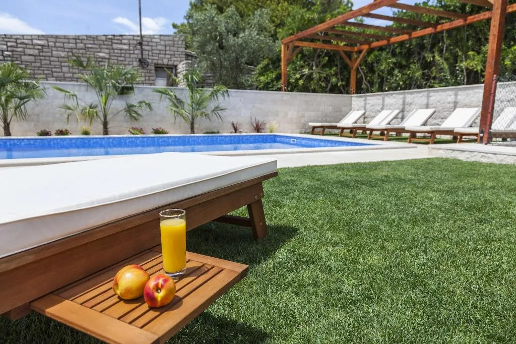 Sports and Entertainment, Villa Mediterranea, Split
