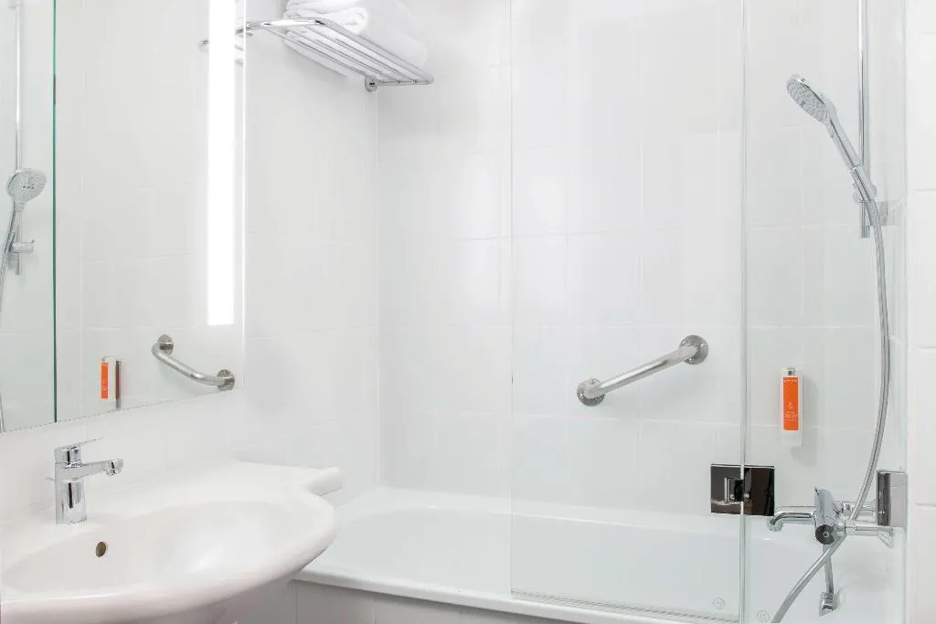 Room STANDARD Room, Vienna House Easy by Wyndham Cracow, Krakow