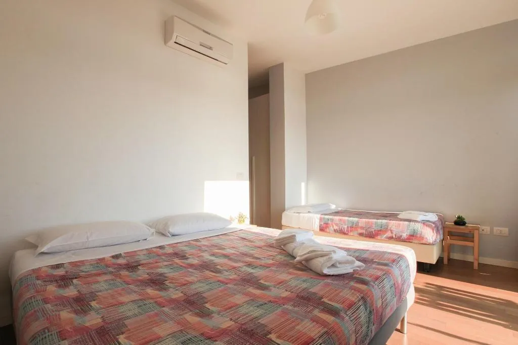 Room, Red Line Room Division, Milan