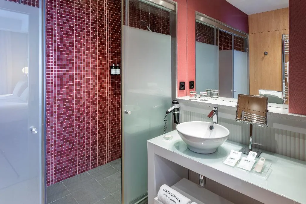 TRIPLE STANDARD Room, Catalonia Reina Victoria Hotel, Costa Del Sol