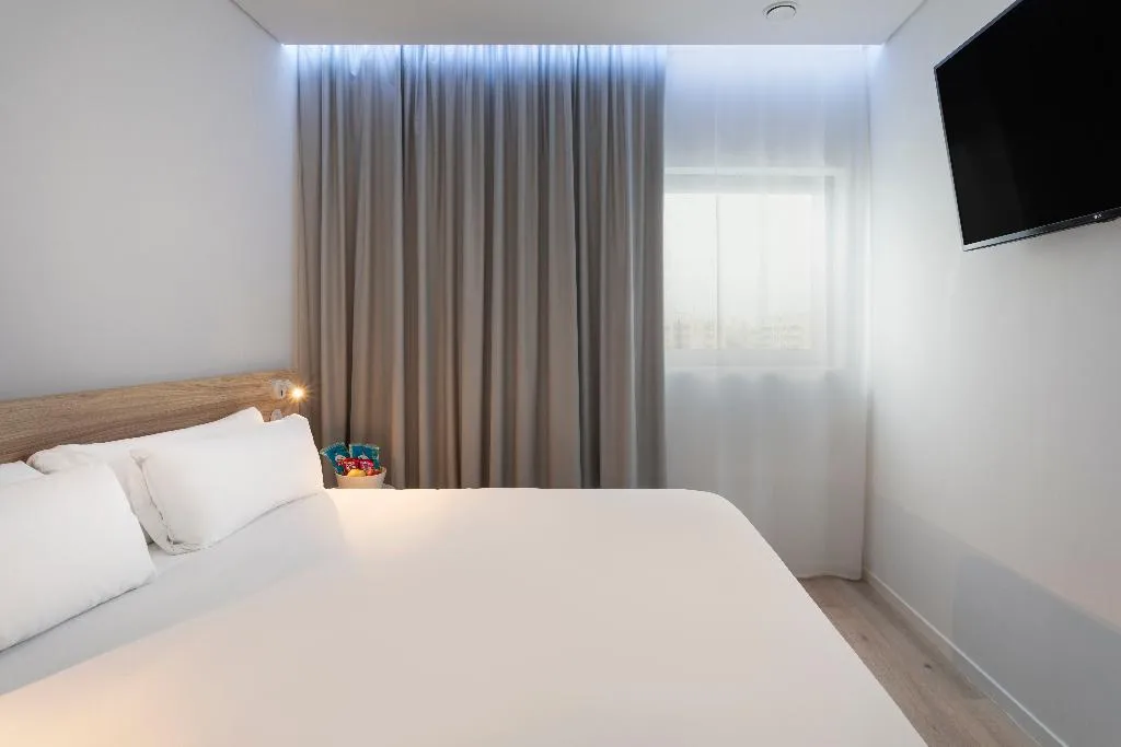 DOUBLE STANDARD Room, B&B HOTEL Porto Gaia, Porto