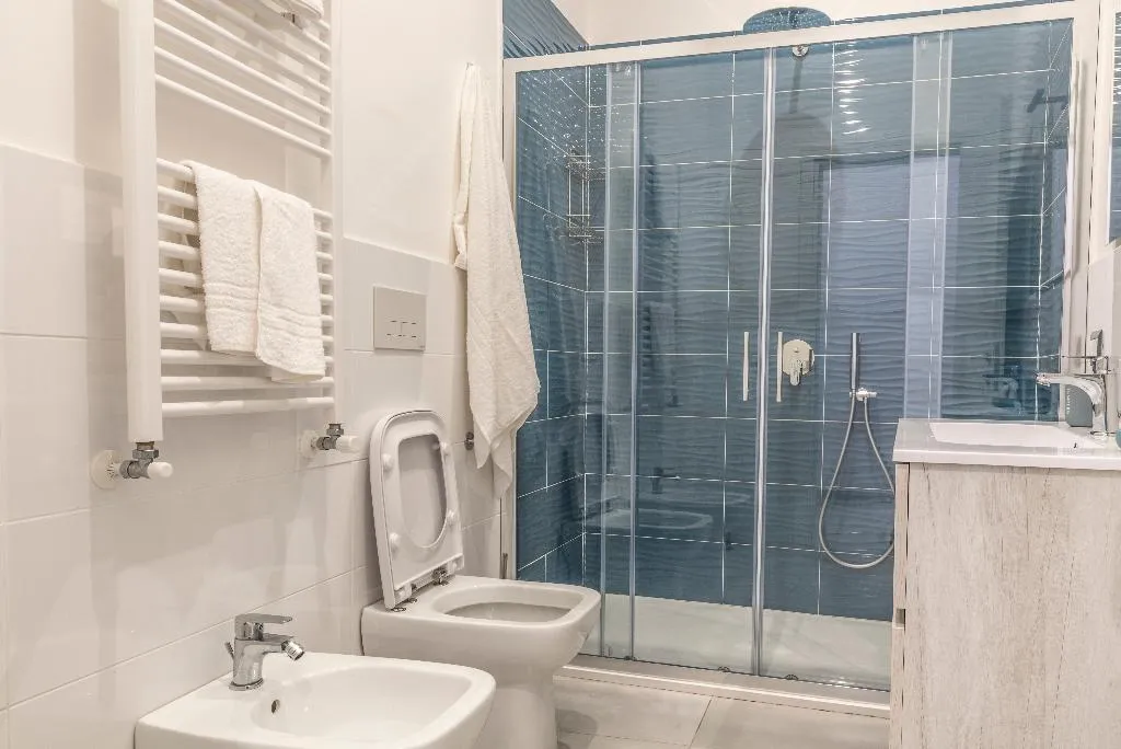 APARTMENT WITHOUT BALCONY Room, Casina Rossa, Naples