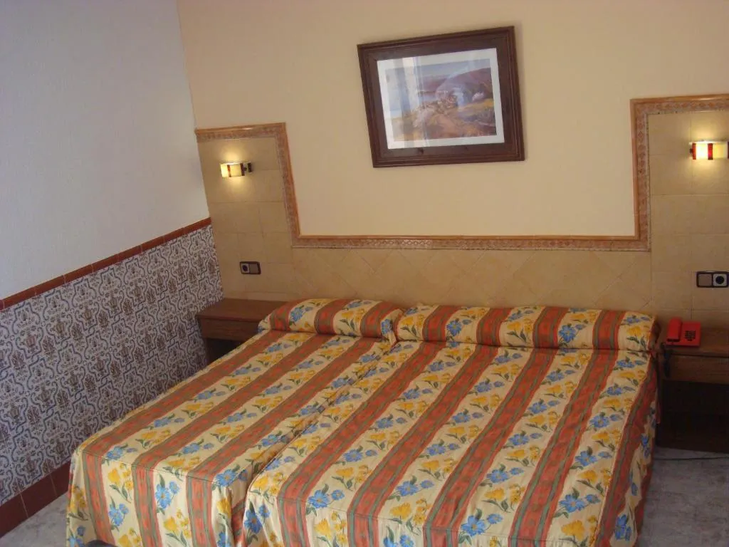 DOUBLE POOL VIEW Room, Univers, Costa Brava