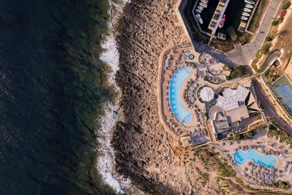 Pool, Hilton Malta, Malta