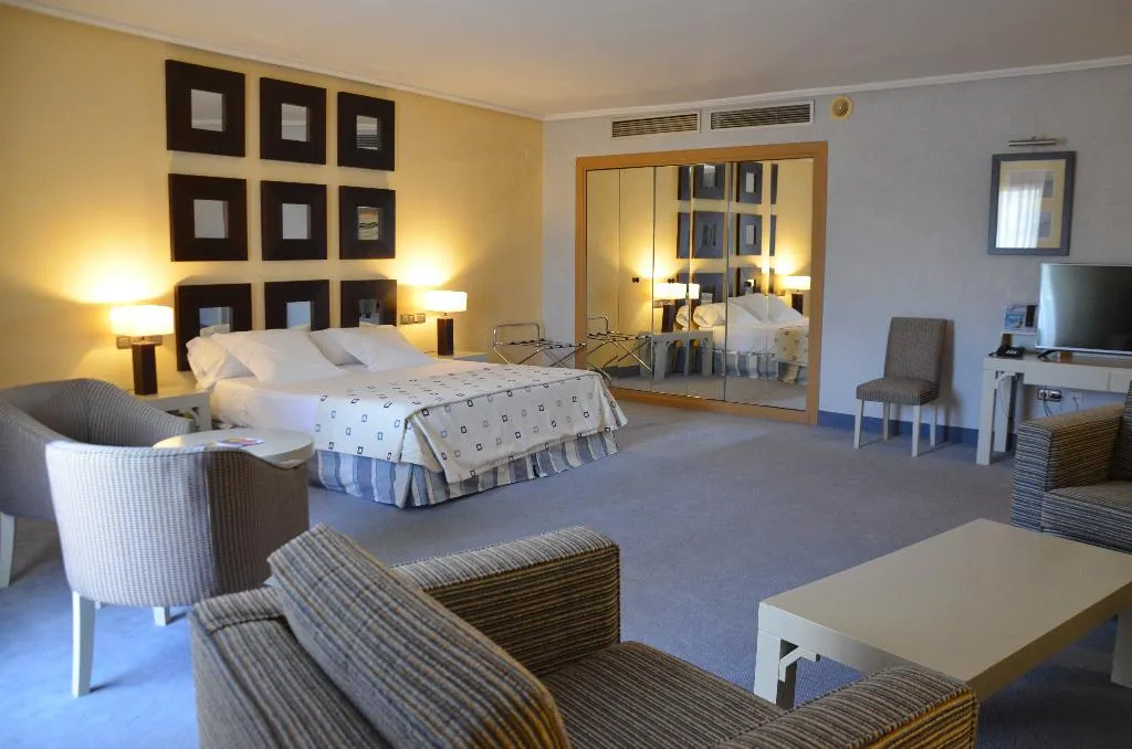 JUNIOR SUITE STANDARD Room, Beatriz Toledo Auditorium & Spa, Madrid