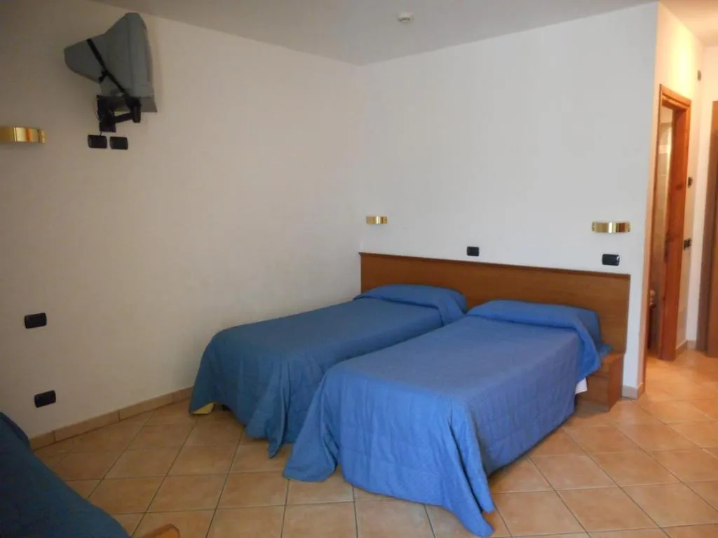 TRIPLE SUPERIOR Room, Casalpina Don Barra, Milan