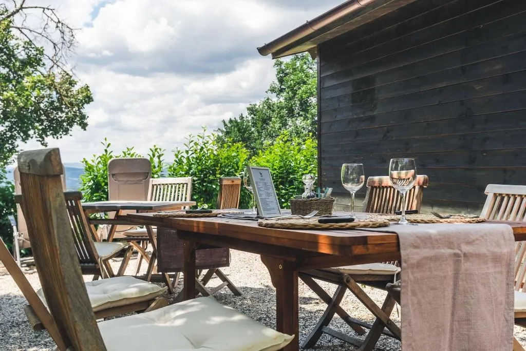 Sports and Entertainment, Nikis Resort, Umbria