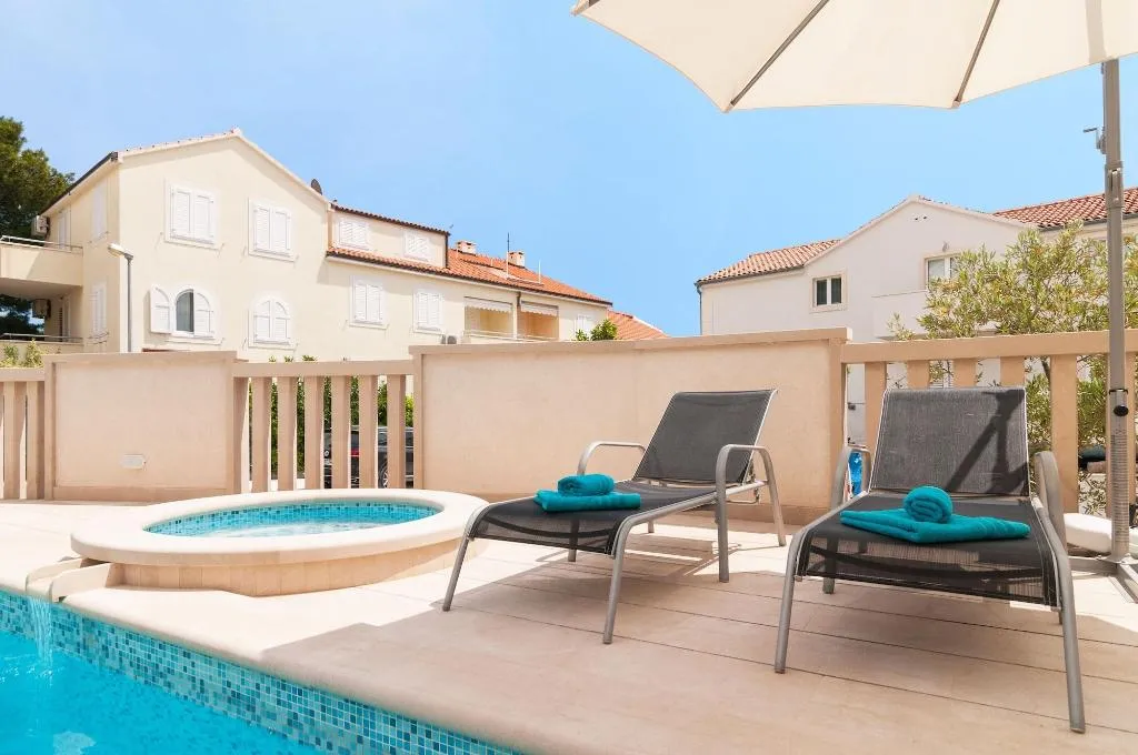 Sports and Entertainment, Villa Juraj, Split