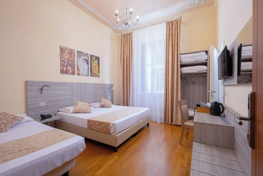 QUADRUPLE STANDARD Room, Lilium Hotel, Florence