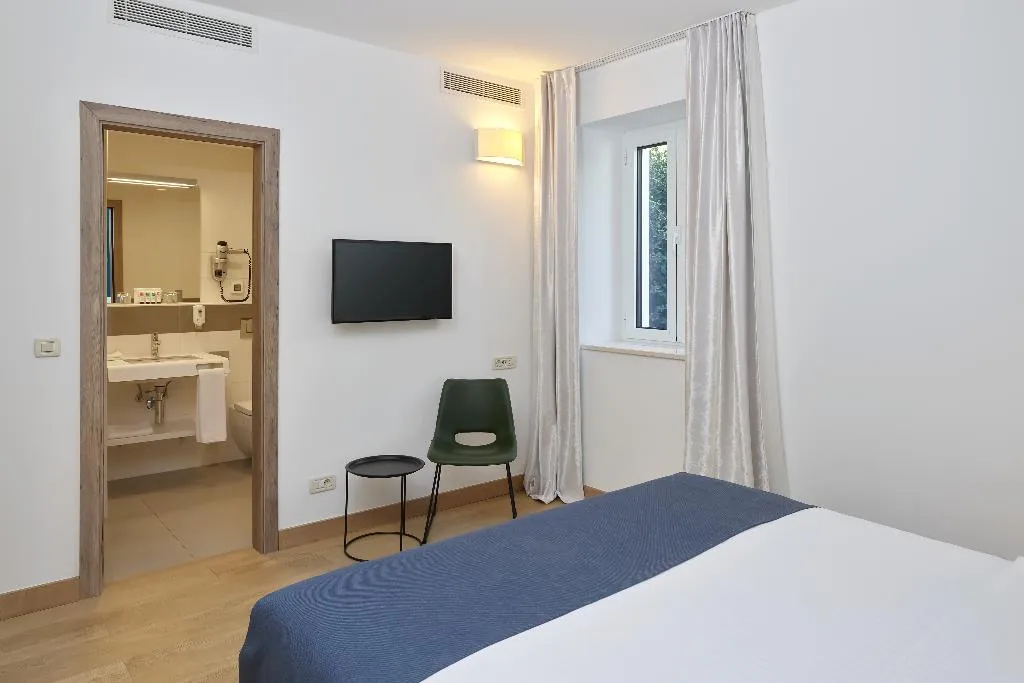 APARTMENT CAPACITY 4 Room, Maistra Select Srebreno Villas, Dubrovnik