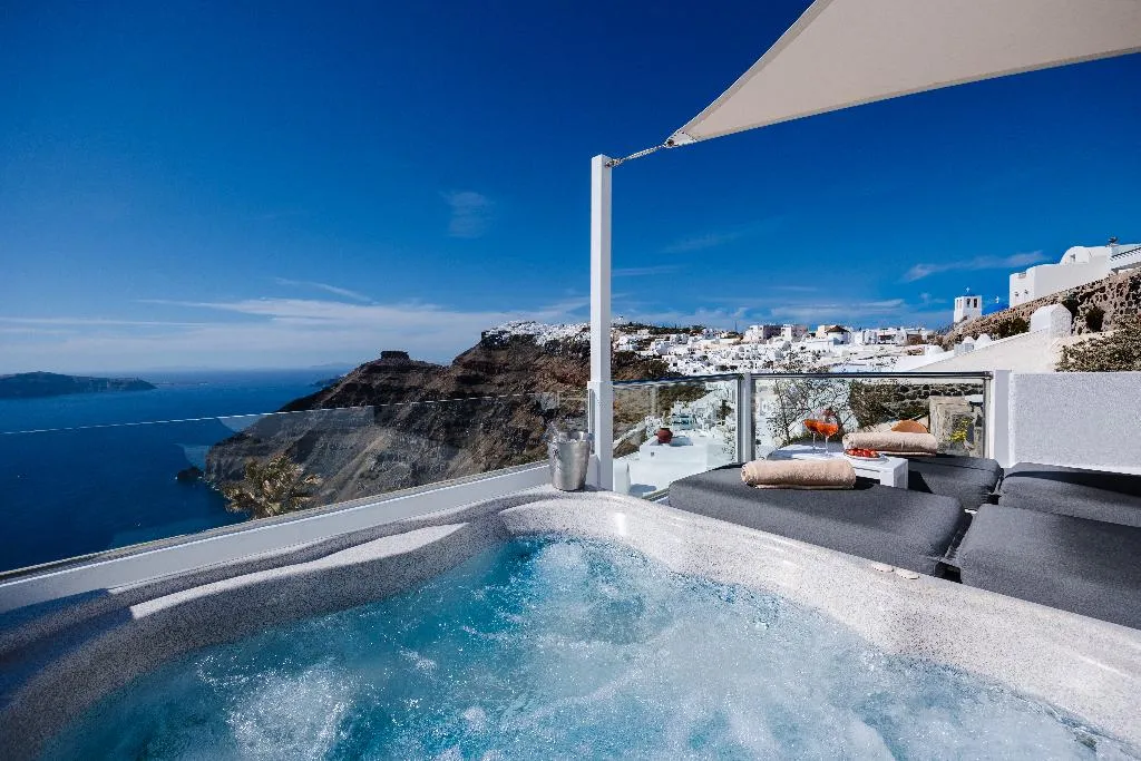 SUITE WITH JACUZZI WITH VIEWS Room, Nevma Suites, Santorini