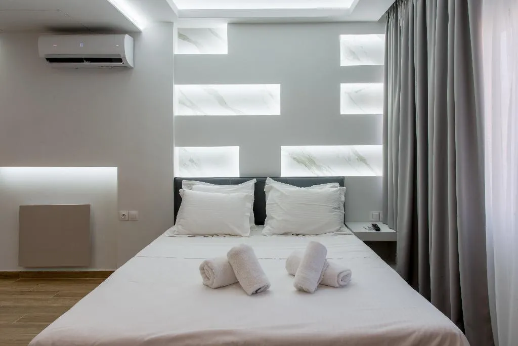 STUDIO DELUXE ONE BED Room, My Athens Place, Athens