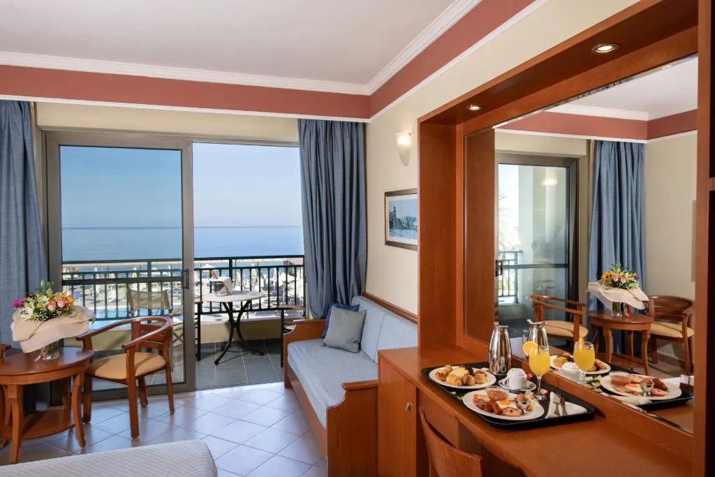 Double or Twin SEA FRONT Room, Hydramis Palace Beach Resort, Crete